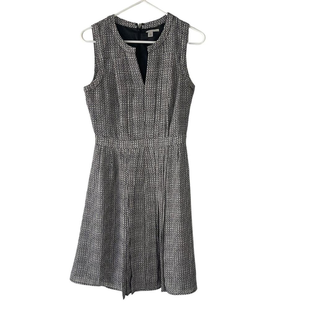Halogen‎ Women's Size 2 Geometric Black White Career Business Pleated Knee Dress